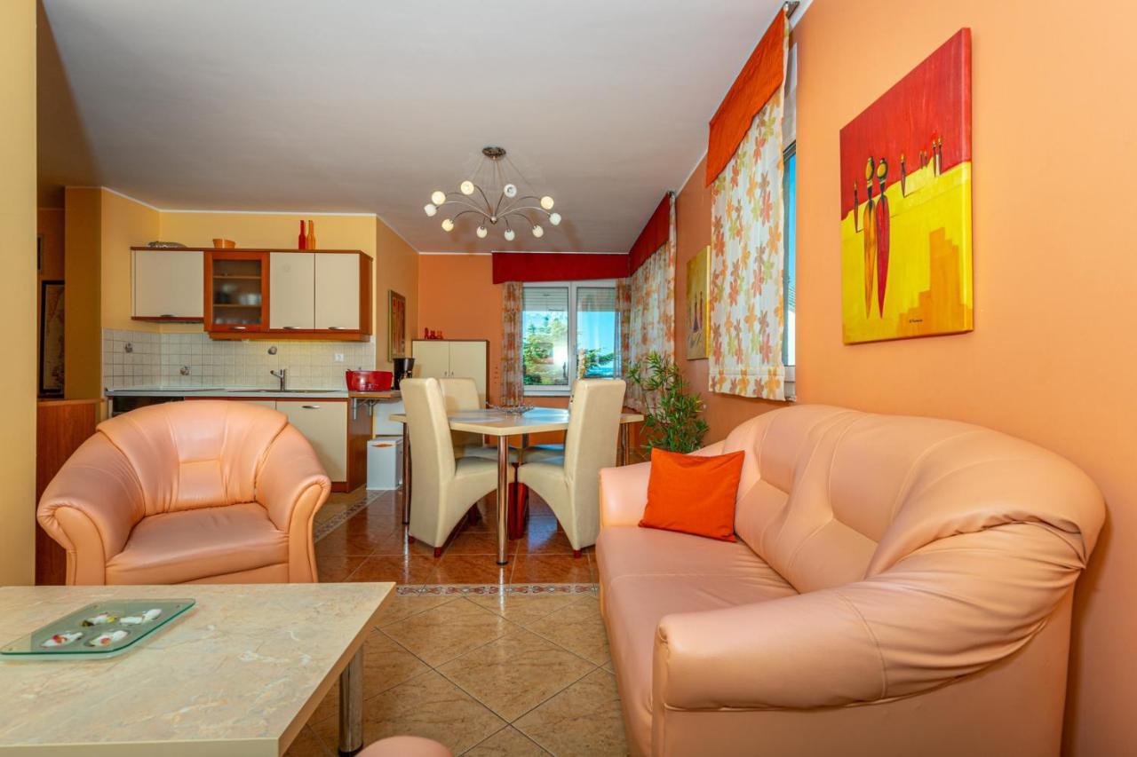 דראמליי Apartman Rima מראה חיצוני תמונה