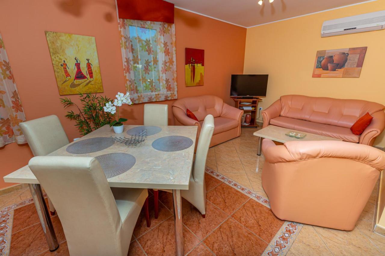 דראמליי Apartman Rima מראה חיצוני תמונה